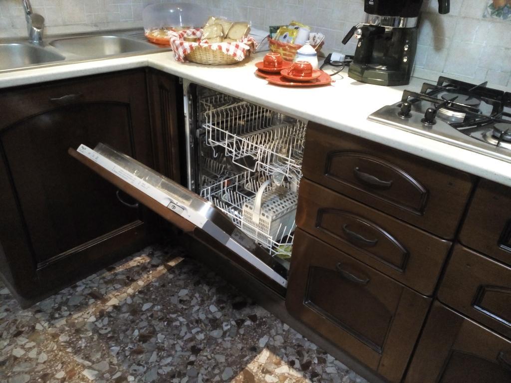 B&B A Casa Di Nonna فوندي المظهر الخارجي الصورة